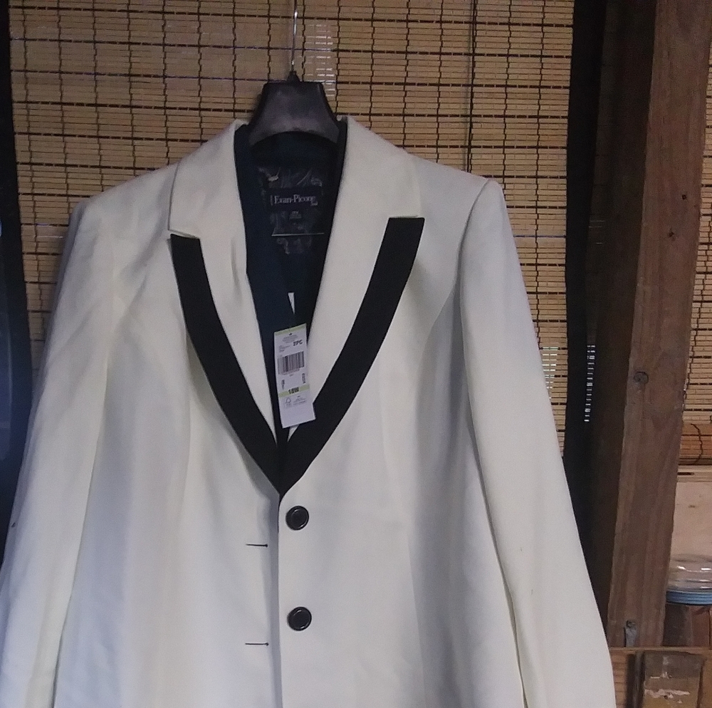 Women's pantsuit
